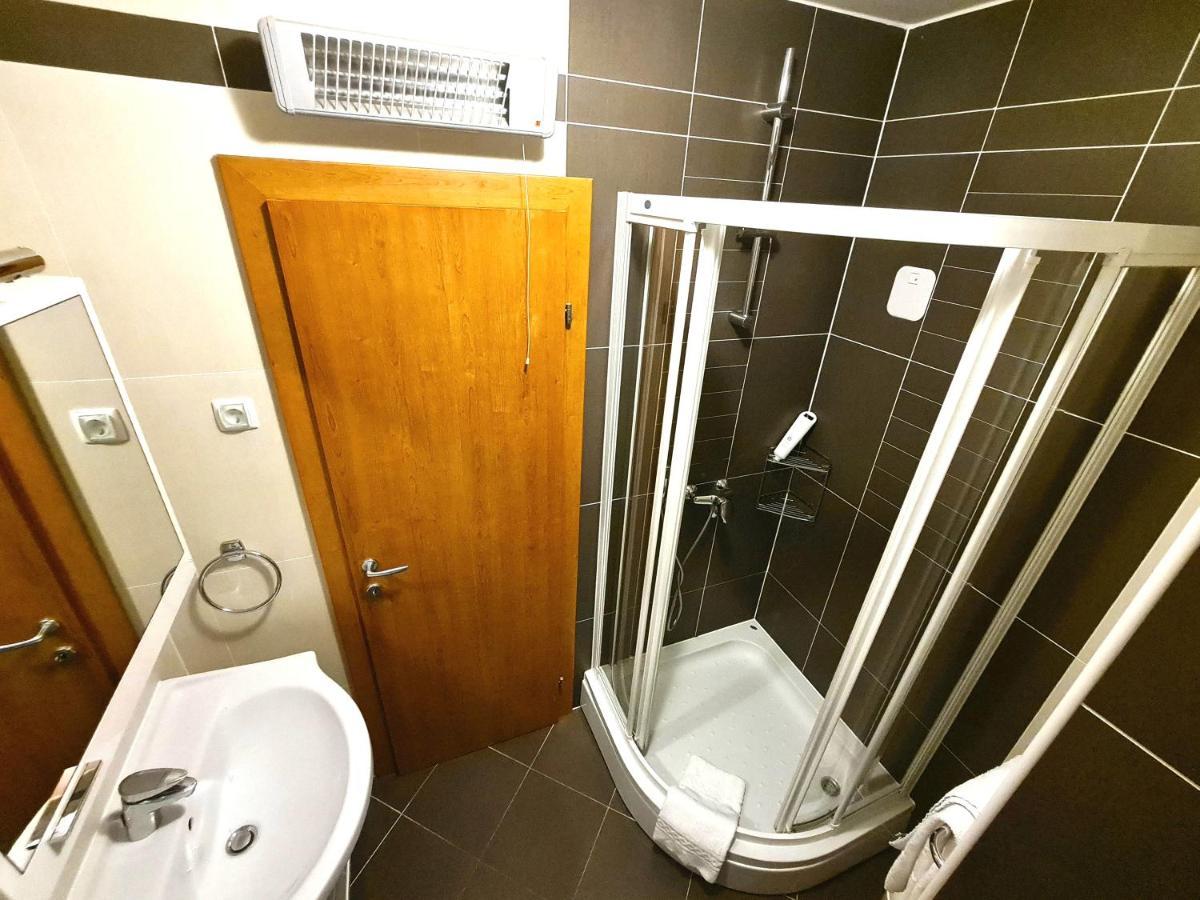 Apartments Veronika Макарска Екстериор снимка