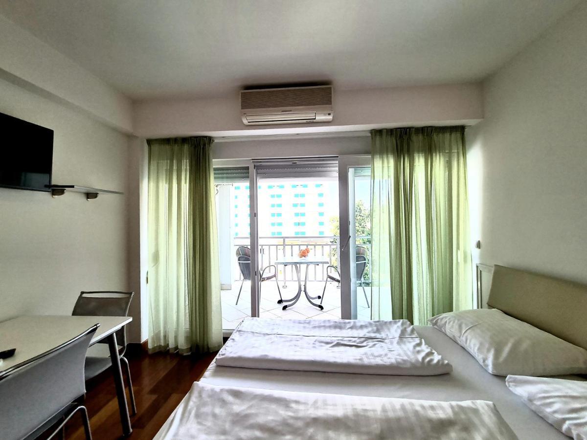 Apartments Veronika Макарска Екстериор снимка