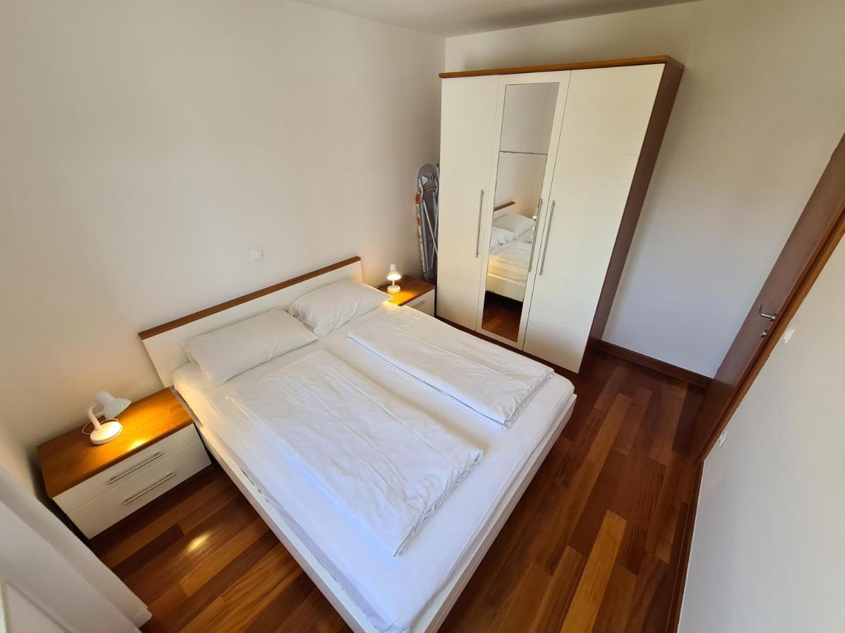 Apartments Veronika Макарска Екстериор снимка