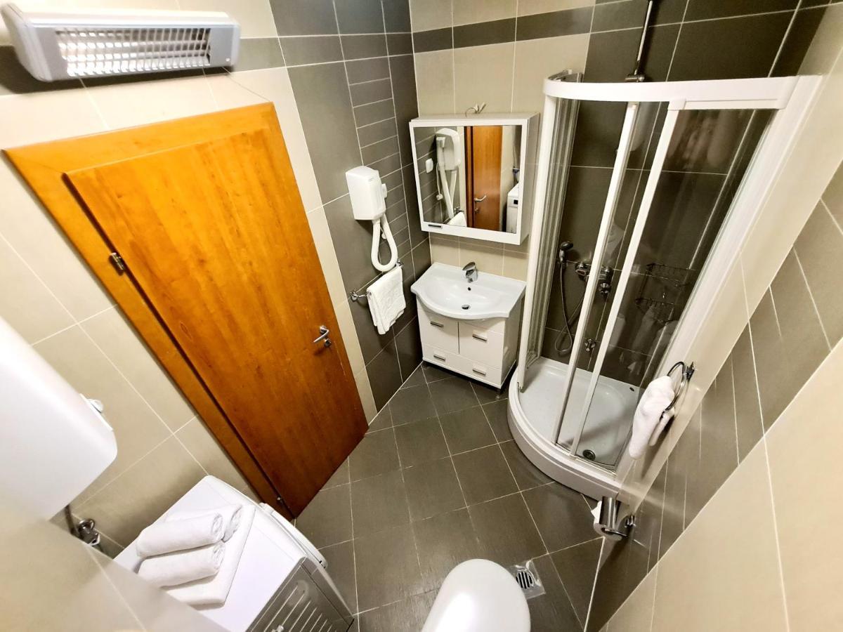 Apartments Veronika Макарска Екстериор снимка