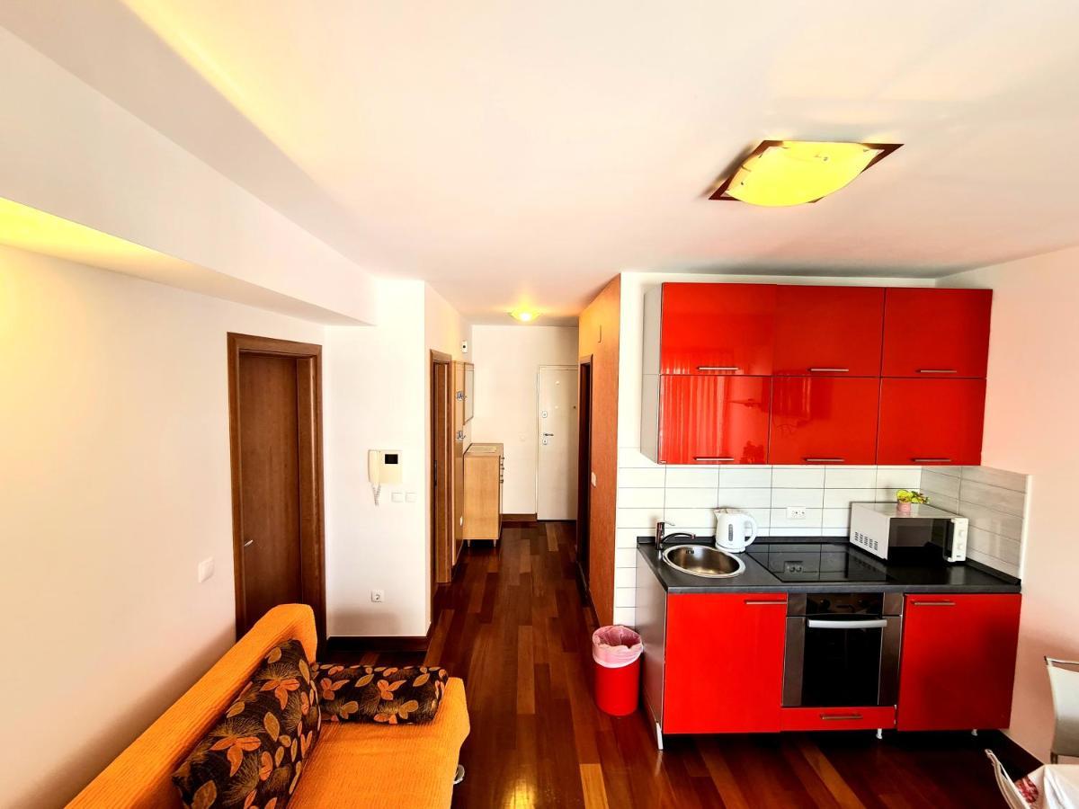 Apartments Veronika Макарска Екстериор снимка