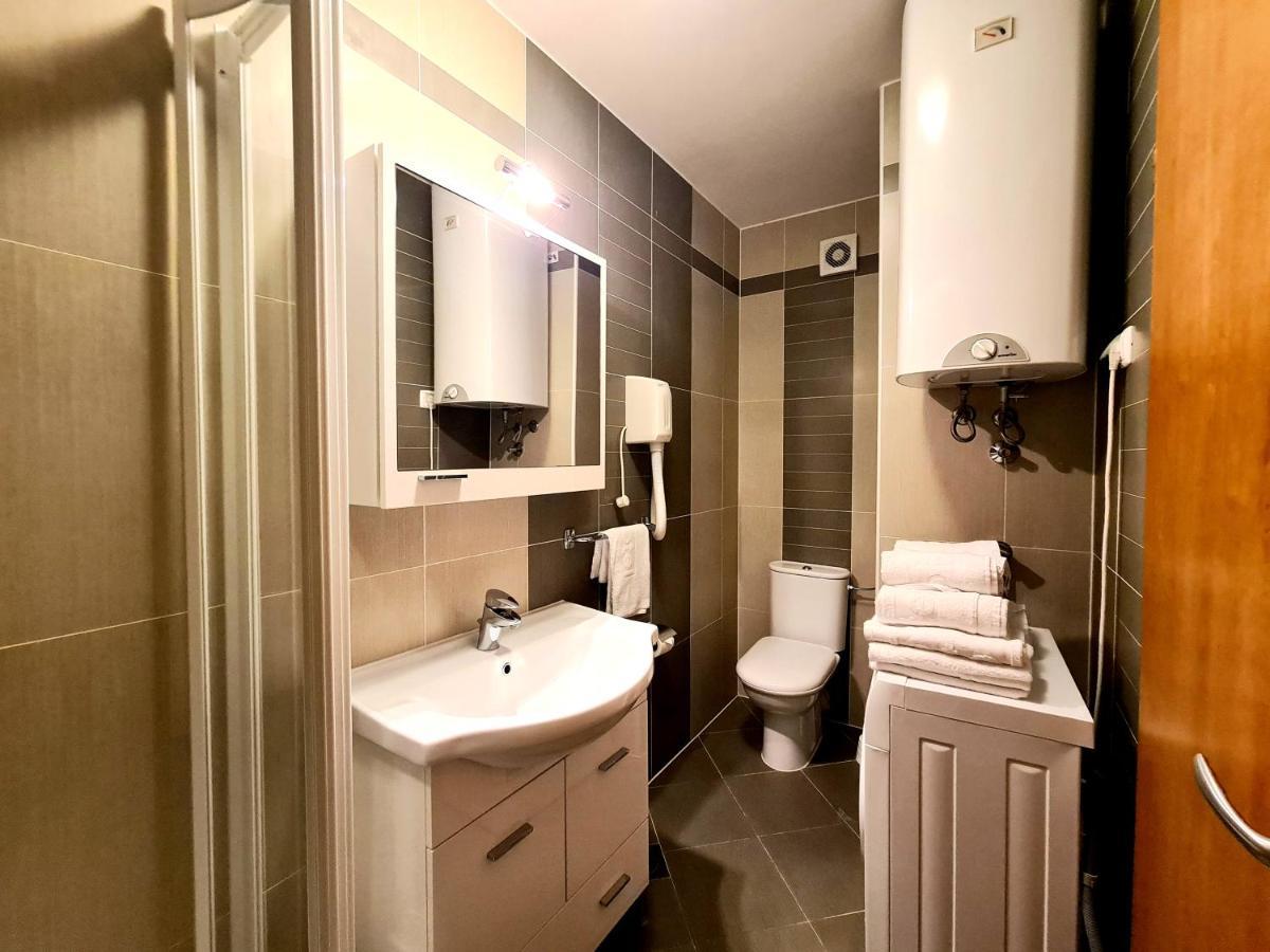 Apartments Veronika Макарска Екстериор снимка