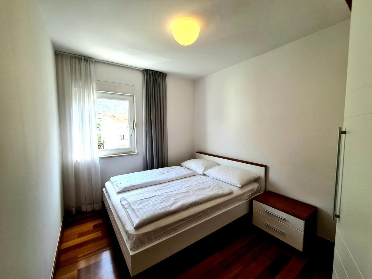 Apartments Veronika Макарска Екстериор снимка